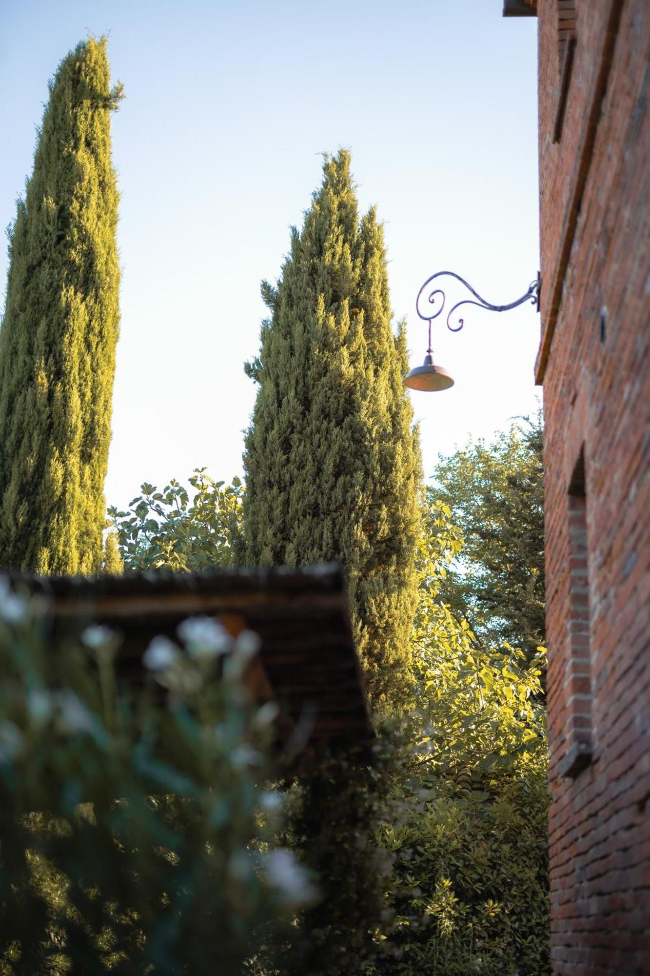 Hotel Borgo San Vincenzo 4*