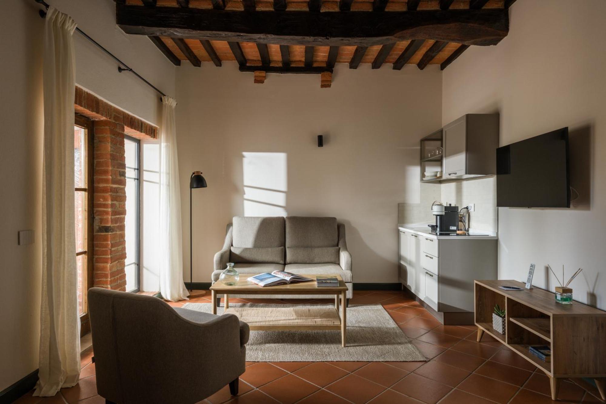 Borgo San Vincenzo Hotel 4*